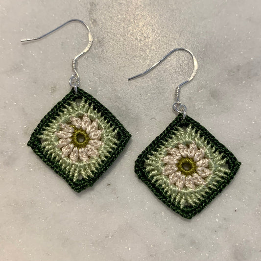 Arracades de microganxet de color verd